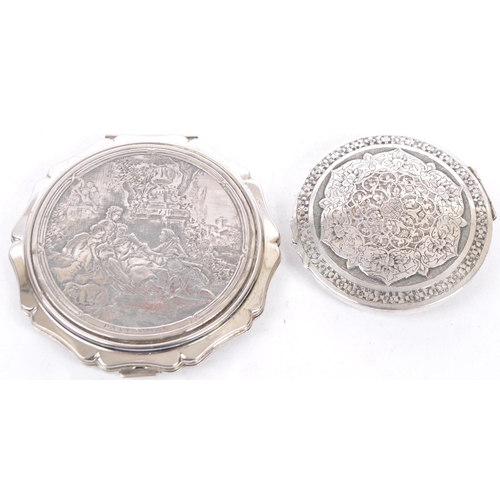 380 - A collection of vintage 20th century vanity compacts to include example in presentation box with an ... 