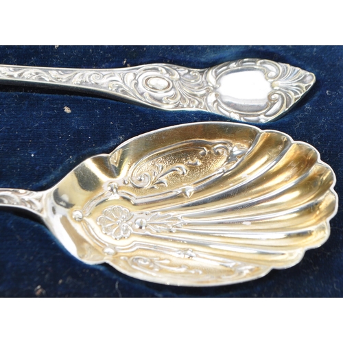 389 - A pair of 20th Century silver plated serving spoons, in original fitted box, by John Batt & Co Ltd, ... 