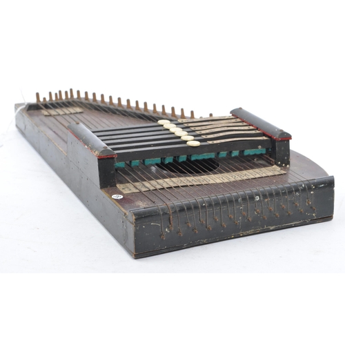 400a - Musical Instruments: An early 20th century Artist's Autoharp. The wooden body with strings and origi... 