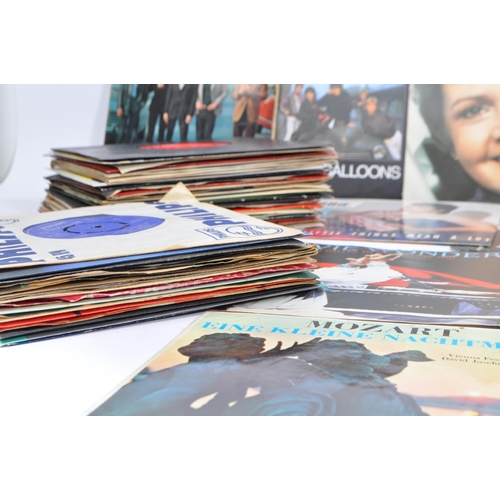 419 - 7” Records Singles Vinyl 45’s Collection (qty 120 plus in total) includes: Chris De Burgh – Lady in ... 