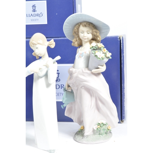 70 - A collection of 15 Lladro figures made up of some classic designs. To include  
