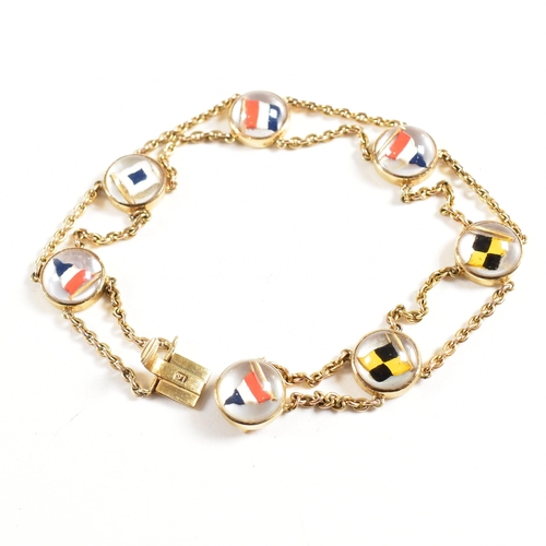 27 - An Edwardian 15ct gold Essex crystal nautical yacht pennant flag bracelet. The bracelet having round... 