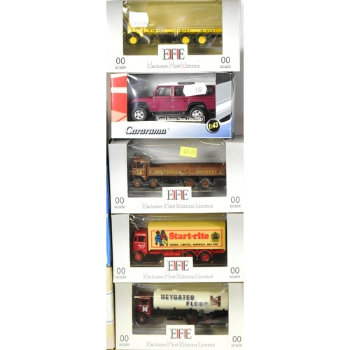 115 - Model Railway - a collection of assorted boxed diecast models of various scales and makers to includ... 