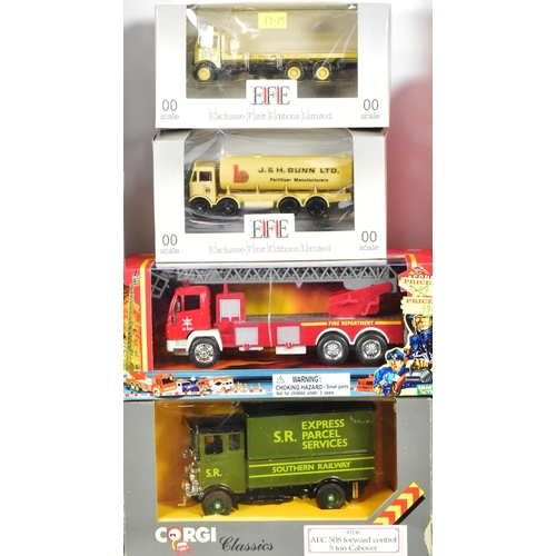 115 - Model Railway - a collection of assorted boxed diecast models of various scales and makers to includ... 