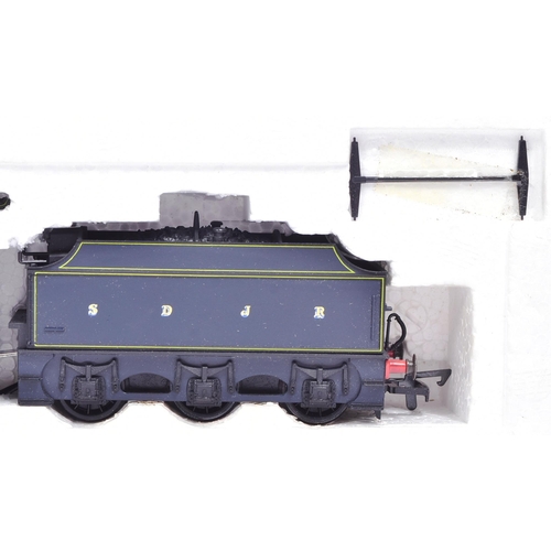 117 - Two vintage Dapol OO gauge model railway trainset locomotive engines, comprising of: D/3 4-6-0 Count... 