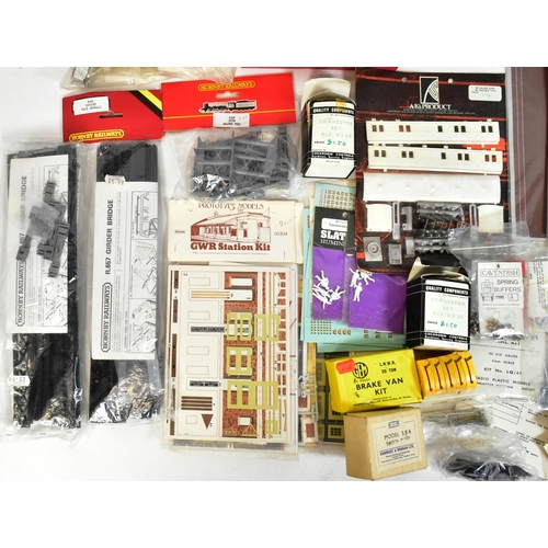 120 - Model Railway - a large collection of assorted OO gauge model railway trainset locomotive parts for ... 