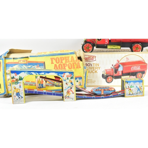 139 - Tinplate Toys - a collection of vintage tinplate clockwork / mechanical toys comprising a Russian ma... 