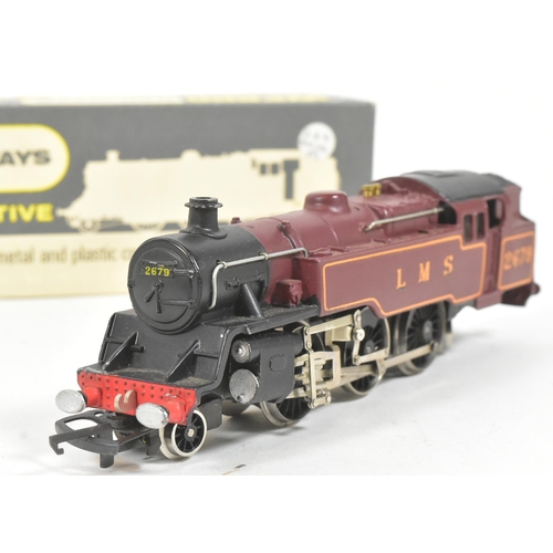 168 - Model Railway - an original Wrenn made OO gauge model railway trainset locomotive engine No. 2219 Cl... 