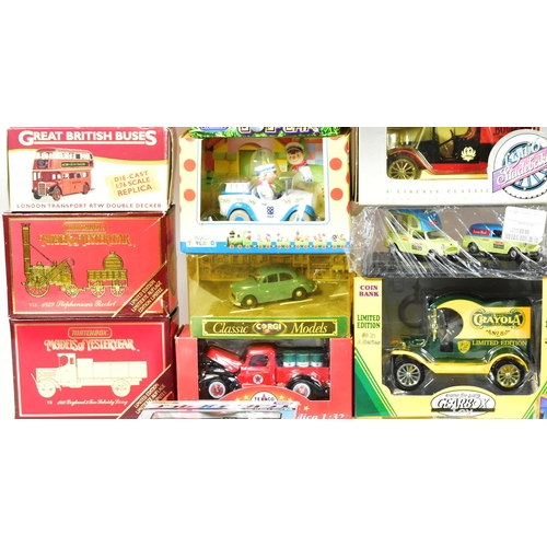 170 - Diecast - a collection of approx x30 assorted boxed diecast models to include: NewRay, Welly, Solido... 