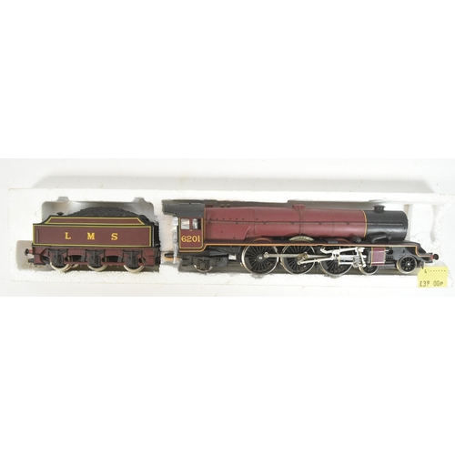 174 - Three vintage Hornby OO gauge model railway trainset locomotive engines, comprising of; R.832 LMS 4-... 