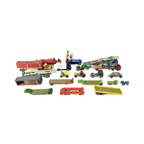 176 - Diecast - a collection of assorted vintage diecast model cars and haulage vehicles. Largely Corgi Ma... 