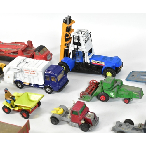 176 - Diecast - a collection of assorted vintage diecast model cars and haulage vehicles. Largely Corgi Ma... 