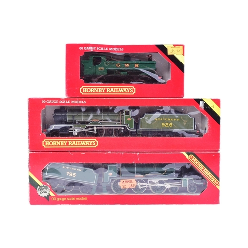 178 - Three vintage Hornby OO gauge model railway trainset locomotive engines, comprising of; R154 King Ar... 