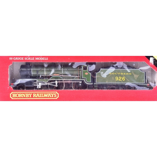 178 - Three vintage Hornby OO gauge model railway trainset locomotive engines, comprising of; R154 King Ar... 