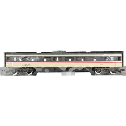 187 - A vintage Hornby OO gauge model railway trainset, No. R397 B.R Class 253 Inter-city 125 3-car pack 4... 