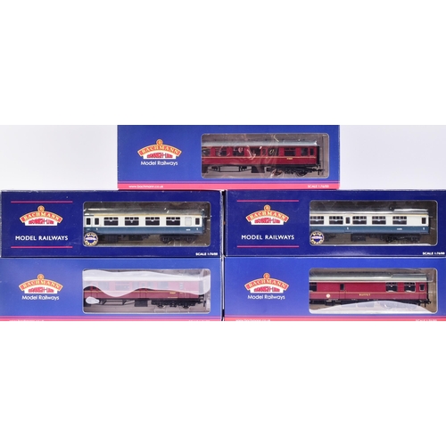 19 - Model Railway - a collection of x7 boxed Bachmann made Branch Line OO gauge model railway rolling st... 