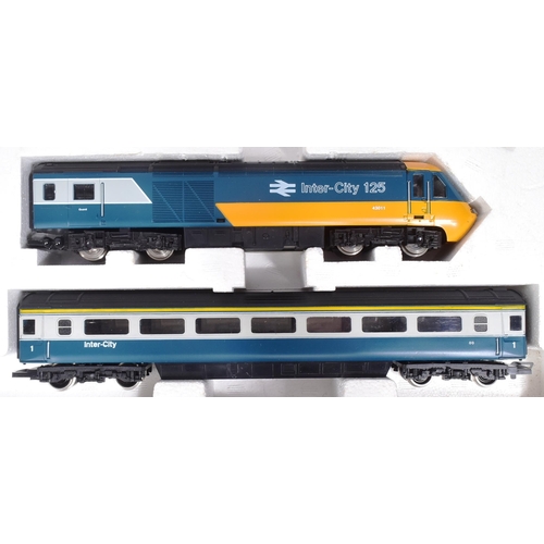 196 - Model Railway - a vintage Hornby OO gauge model railway trainset locomotive set No. R541 Inter-City ... 