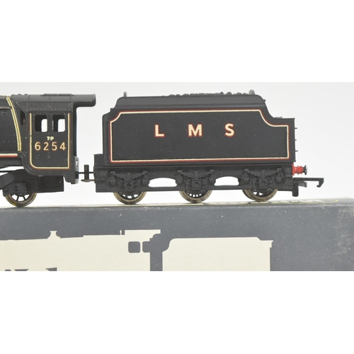 207 - Model Railway - an original Wrenn made OO gauge model railway trainset locomotive engine No. 2227 Du... 