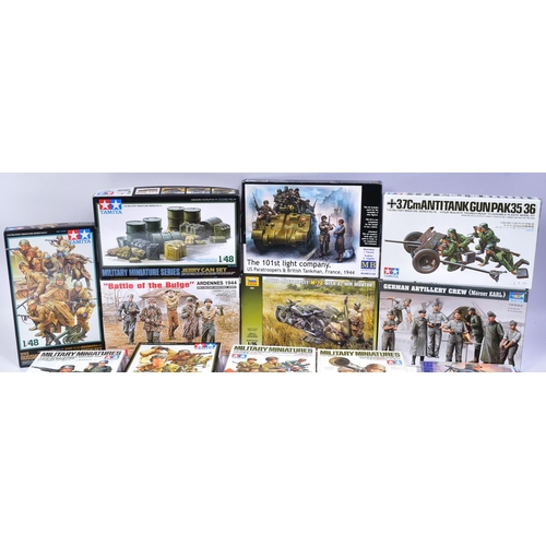 213 - Model Kits - a collection of assorted 1/35 scale model kits of Military interest to include; German ... 