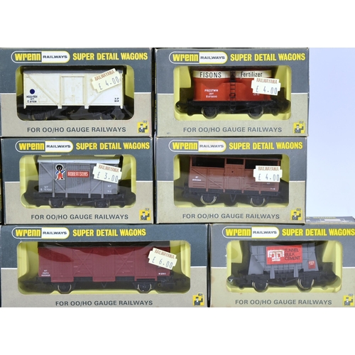 224 - Model Railway - a  collection of x20 Wrenn OO gauge model railway trainset rolling stock, to include... 