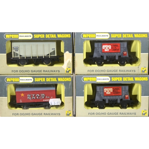 224 - Model Railway - a  collection of x20 Wrenn OO gauge model railway trainset rolling stock, to include... 