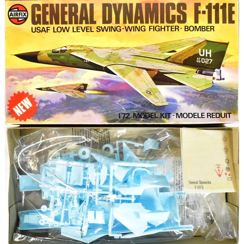 225 - Model Kits - a collection of vintage Airfix, Revell and Matchbox plastic model kits. Largely of avia... 