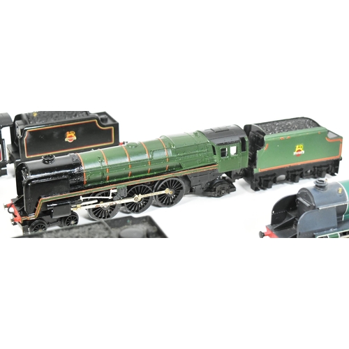 238 - Model Railway - a collection of x6 Hornby / Triang OO gauge model railway trainset locomotive engine... 