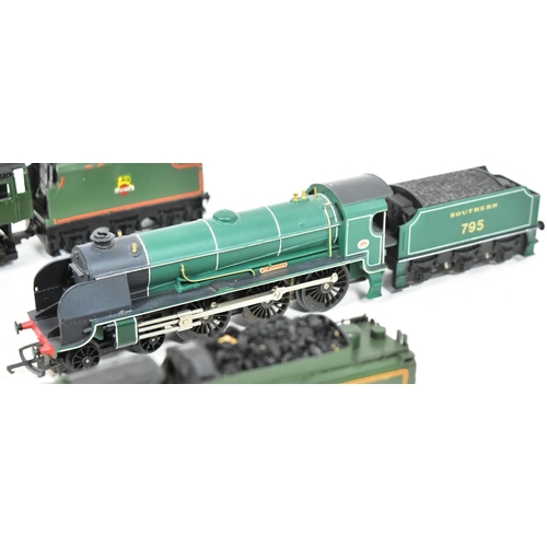 238 - Model Railway - a collection of x6 Hornby / Triang OO gauge model railway trainset locomotive engine... 