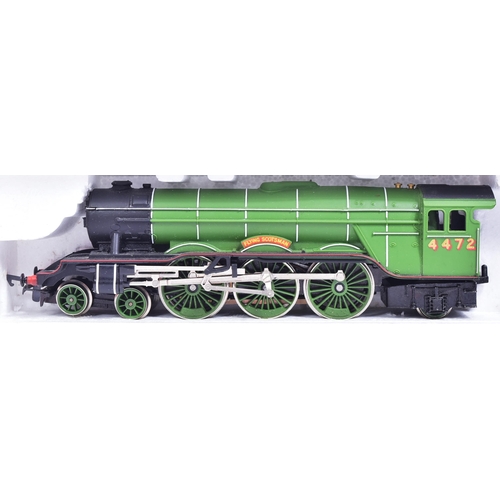 243 - Two vintage Hornby OO gauge model railway trainset locomotive engines, comprising of; R292 GWR 4-6-0... 