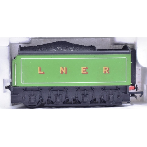 243 - Two vintage Hornby OO gauge model railway trainset locomotive engines, comprising of; R292 GWR 4-6-0... 