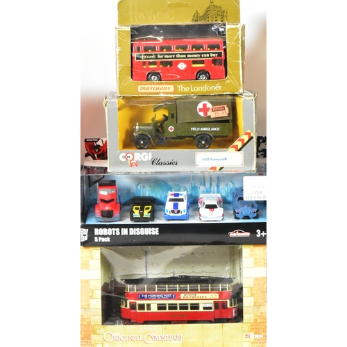 245 - Diecast - a collection of approx x20 assorted boxed diecast models of various make, to include: Corg... 