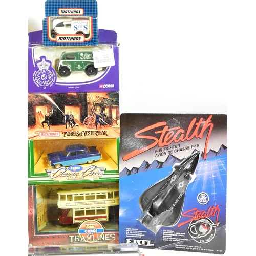 245 - Diecast - a collection of approx x20 assorted boxed diecast models of various make, to include: Corg... 