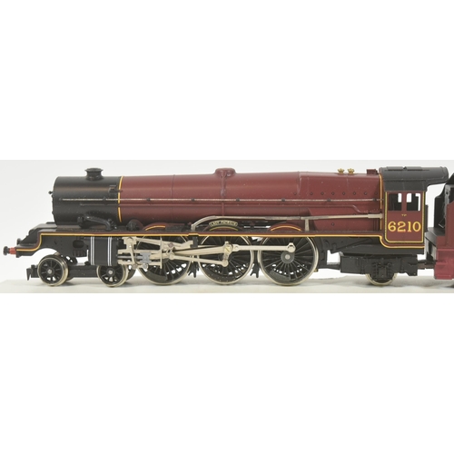 246 - Model Railway - a vintage Hornby OO gauge model railway trainset locomotive engine, No. R375k Prince... 