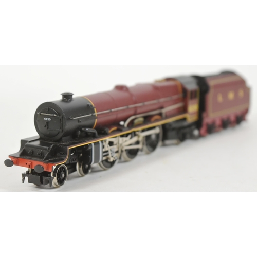 246 - Model Railway - a vintage Hornby OO gauge model railway trainset locomotive engine, No. R375k Prince... 