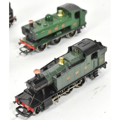 374 - Model Railway - a collection of assorted OO gauge model railway trainset locomotive engines to inclu... 