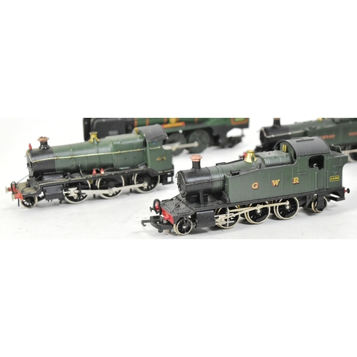 374 - Model Railway - a collection of assorted OO gauge model railway trainset locomotive engines to inclu... 