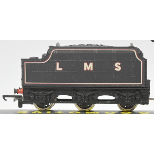 6 - Model Railway - a vintage Wrenn Railways OO gauge model railway trainset locomotive, no. W2261 4-6-0... 