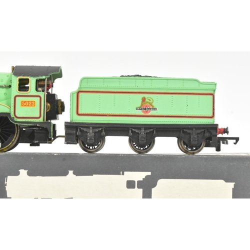 60 - Model Railway - an original Wrenn made OO gauge model railway trainset locomotive engine No. 2221 Ca... 