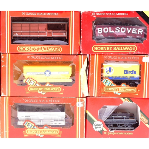 67 - Model Railway - a collection of assorted OO gauge model railway trainset locomotive rolling stock wa... 