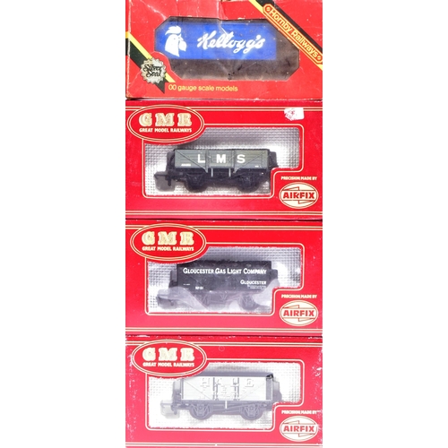 67 - Model Railway - a collection of assorted OO gauge model railway trainset locomotive rolling stock wa... 