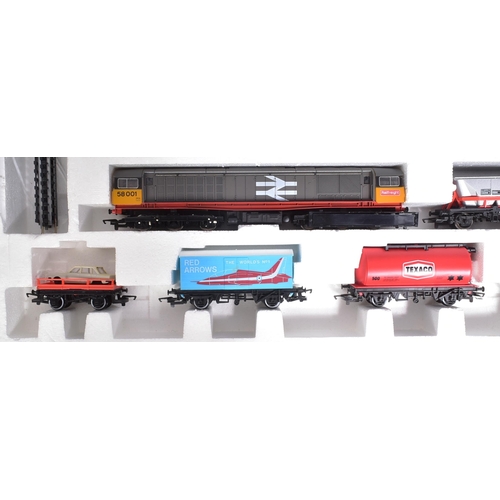 69 - Model Railway - a vintage Hornby OO gauge model railway trainset, No. R674 'Midnight Freight'. Inclu... 