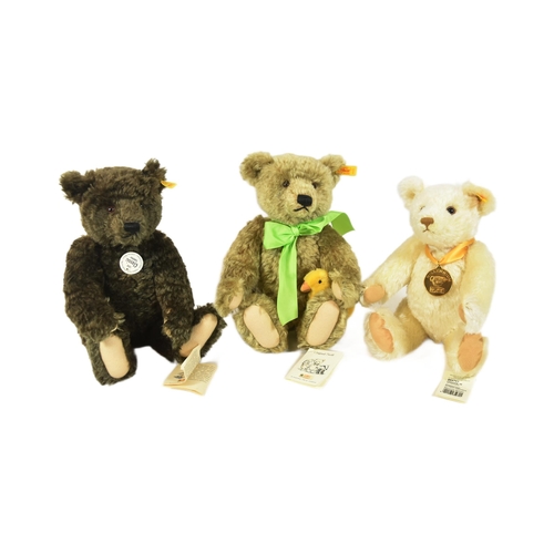 77 - Teddy Bears - a collection of x3 German Steiff made soft toy teddy bears comprising 654466 Spring Be... 