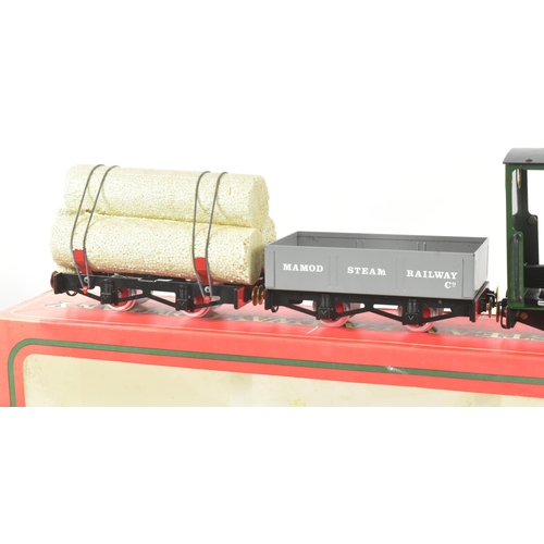 81 - Model Railway - a vintage Mamod O gauge model railway steam locomotive set No. RS1 containing loco, ... 