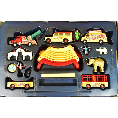 89 - Diecast - an original vintage Corgi Jean Richard Circus diecast playset. The set containing diecast ... 