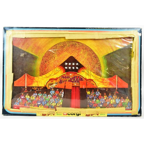 89 - Diecast - an original vintage Corgi Jean Richard Circus diecast playset. The set containing diecast ... 