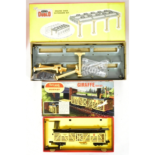 95 - Model Railway - a collection of boxed Triang / Hornby OO gauge model railway trainset locomotive eng... 