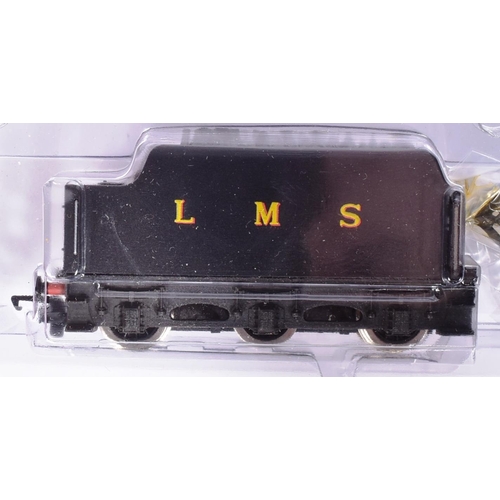 96 - Two vintage Hornby/Tri-ang OO gauge model railway locomotive engines, comprising of: R.258/R.34 Prin... 