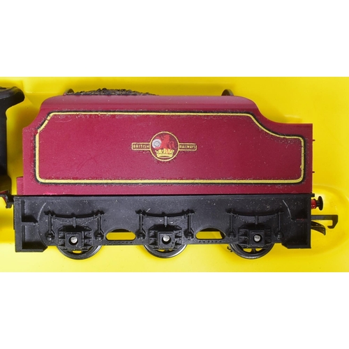 96 - Two vintage Hornby/Tri-ang OO gauge model railway locomotive engines, comprising of: R.258/R.34 Prin... 