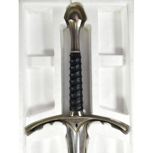 420 - Lord of the Rings - a replica United Cutlery made LOTR Lord of the Rings Glamdring sword of Gandalf ... 