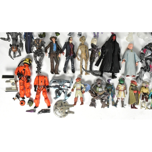 435 - Action Figures - a collection of assorted sci-fi and gaming action figures to include: Crysis II fig... 